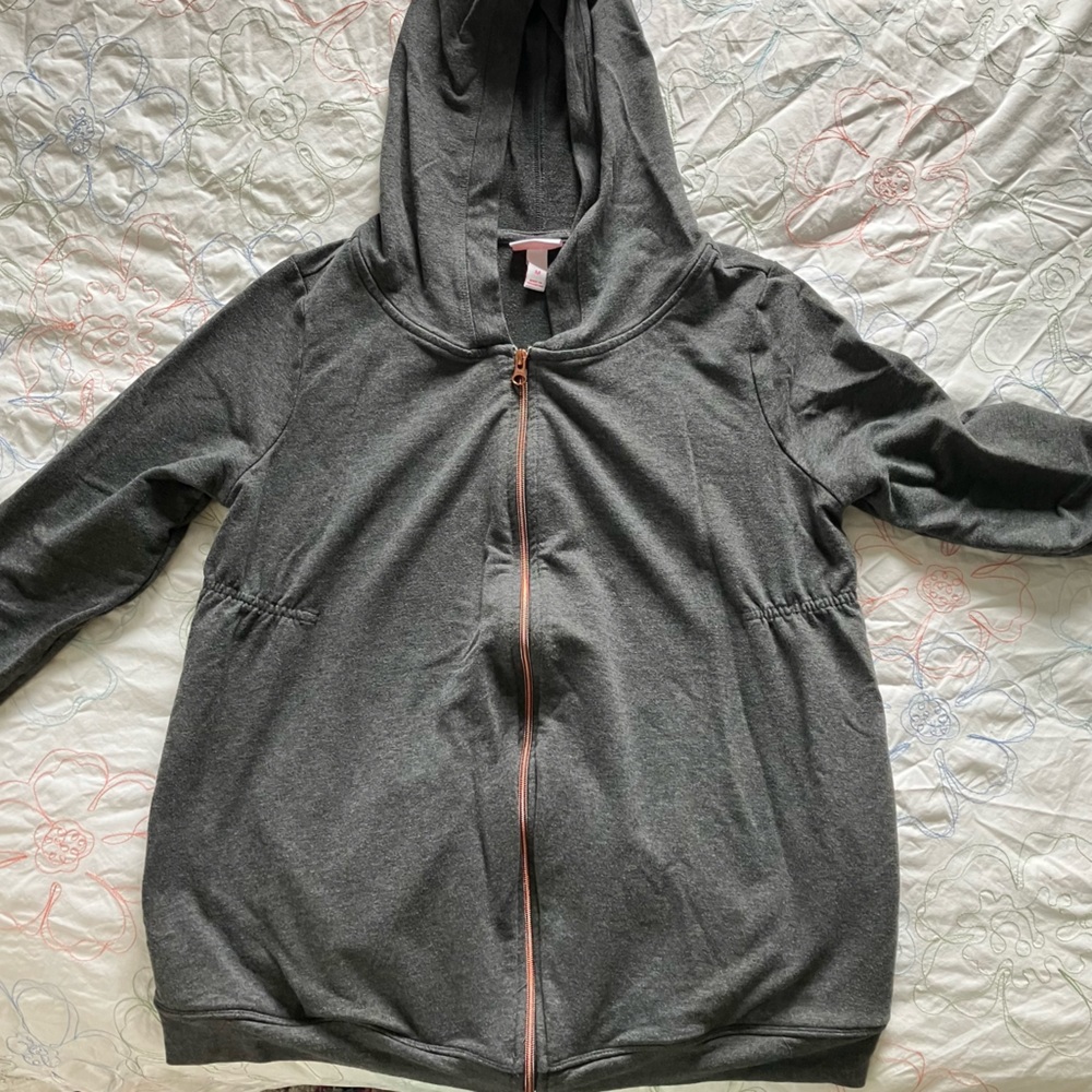 Maternity zip up